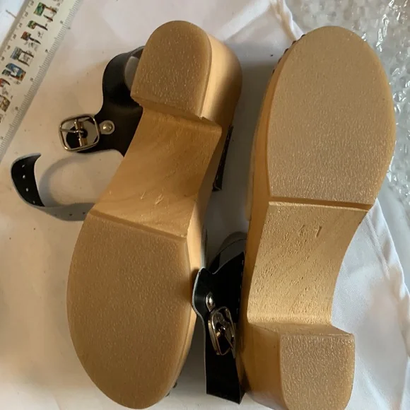 Leather clogs - Picture 9 of 9